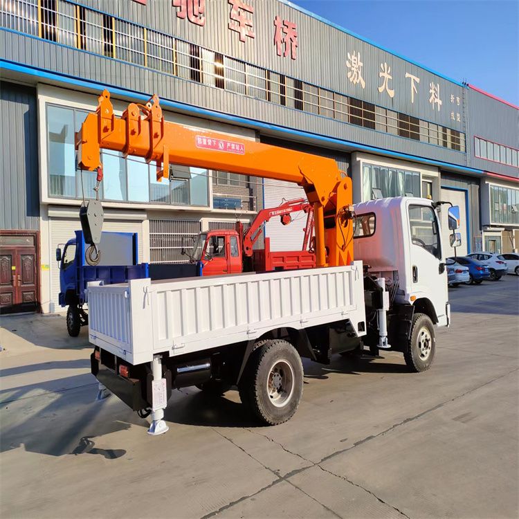 旗山区三轮随车吊定制 农用改装机自备吊中瑞长期出售